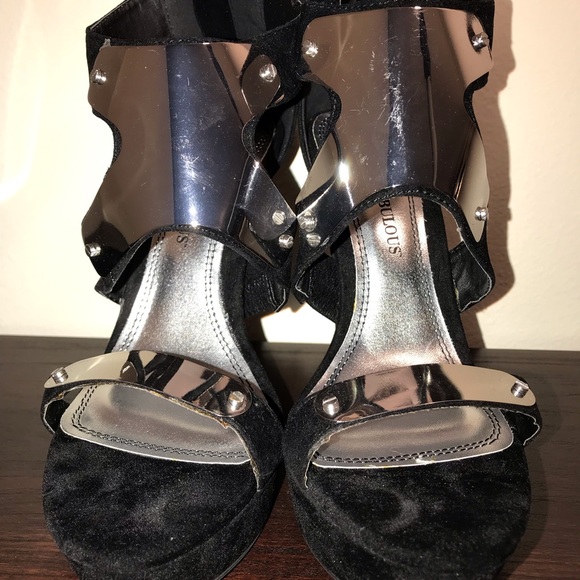 New JustFab Patavia black and silver - Picture 2 of 3